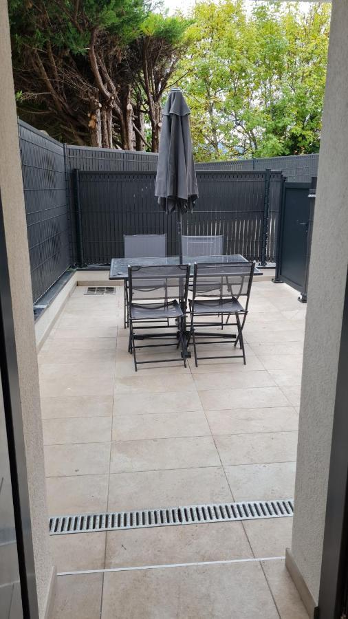 Poisy T2 Terrasse Parking 5 Min D'Annecy Apartment Bagian luar foto